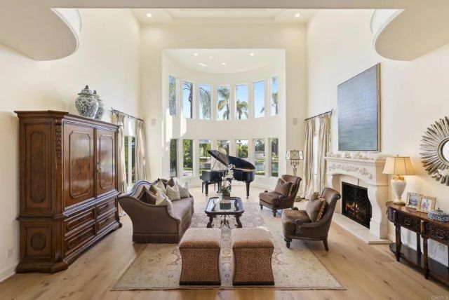 6479 Calle Del Alcazar, Rancho Santa Fe, CA 92067