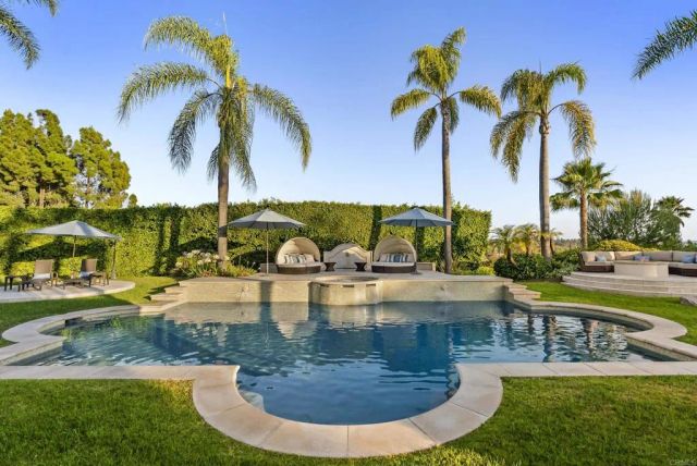 6479 Calle Del Alcazar, Rancho Santa Fe, CA 92067