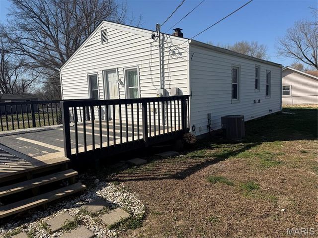 81 N Circle Drive, Wright City, MO 63390