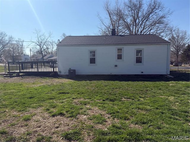 81 N Circle Drive, Wright City, MO 63390