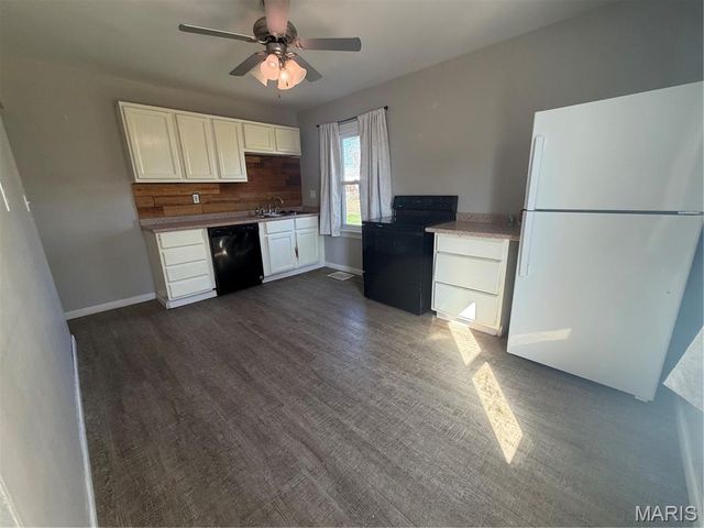 81 N Circle Drive, Wright City, MO 63390