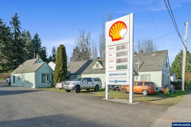 764 NE Main St, Willamina, OR 97396