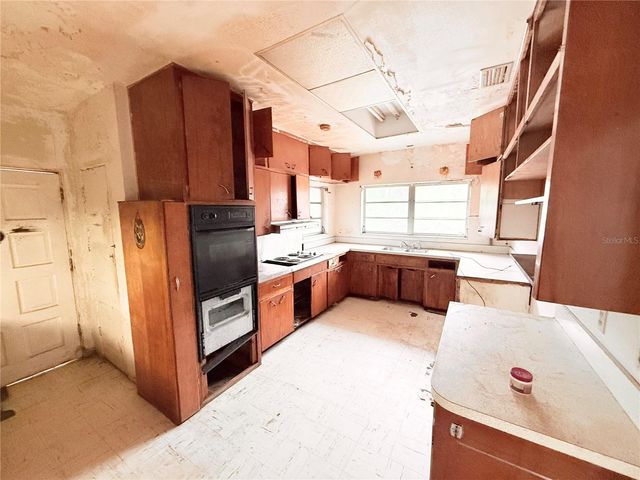 400 LAKE MAGGIORE BOULEVARD S, St Petersburg, FL 33705
