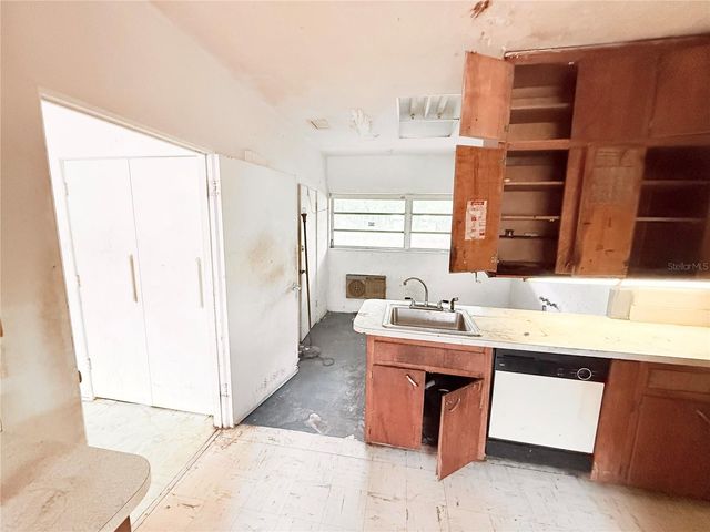 400 LAKE MAGGIORE BOULEVARD S, St Petersburg, FL 33705