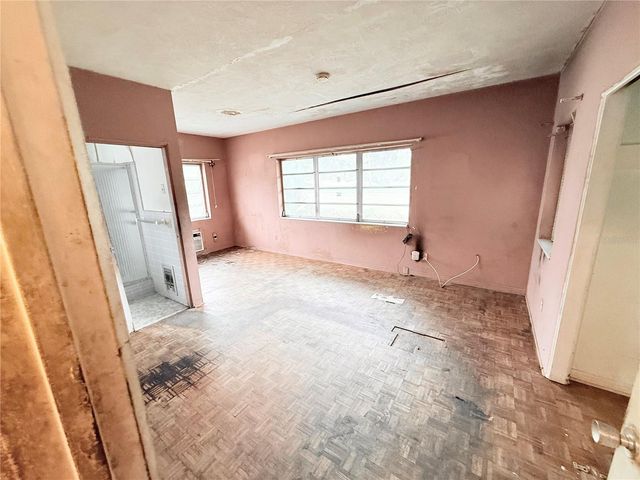 400 LAKE MAGGIORE BOULEVARD S, St Petersburg, FL 33705