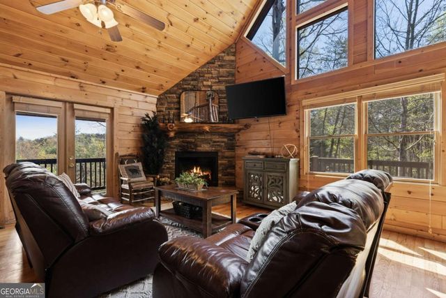 113 Dallas Lane, Blue Ridge, GA 30513