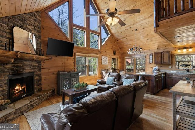 113 Dallas Lane, Blue Ridge, GA 30513