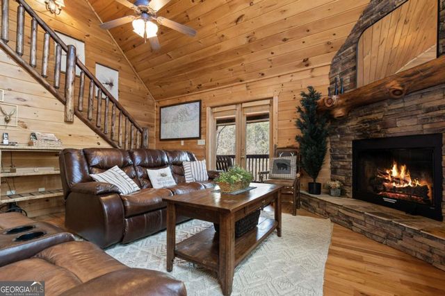 113 Dallas Lane, Blue Ridge, GA 30513