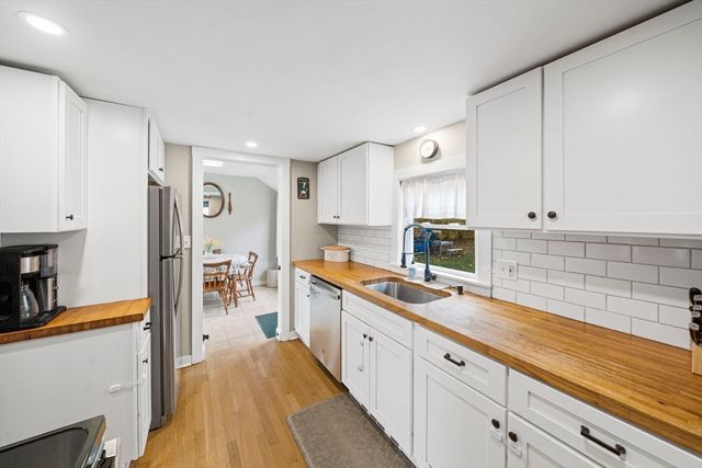 1210 Washington St, Abington, MA 02351