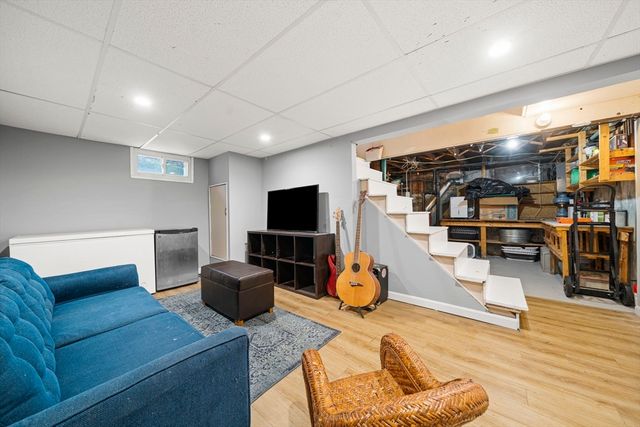 1210 Washington St, Abington, MA 02351