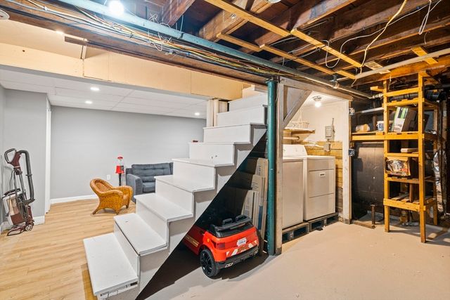 1210 Washington St, Abington, MA 02351