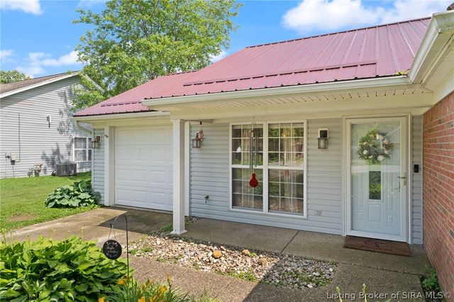 1105 High Meadow Road, Jeffersonville, IN 47130