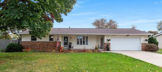 2317 E SERENADE LANE, Green Bay, WI 54301