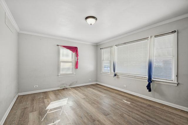 711 N Columbine Avenue, Lombard, IL 60148