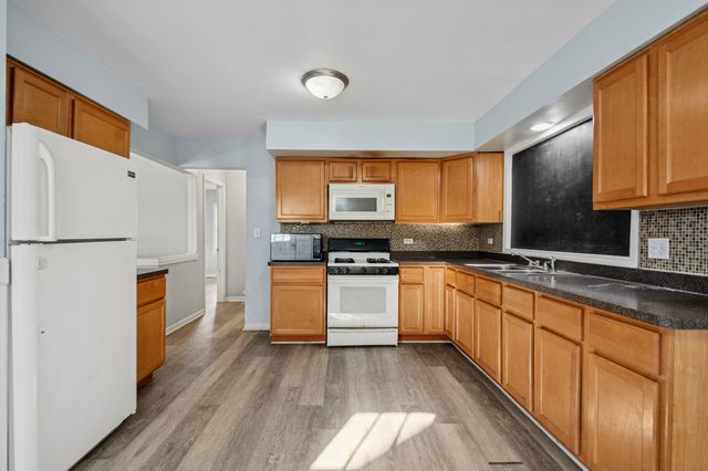 711 N Columbine Avenue, Lombard, IL 60148