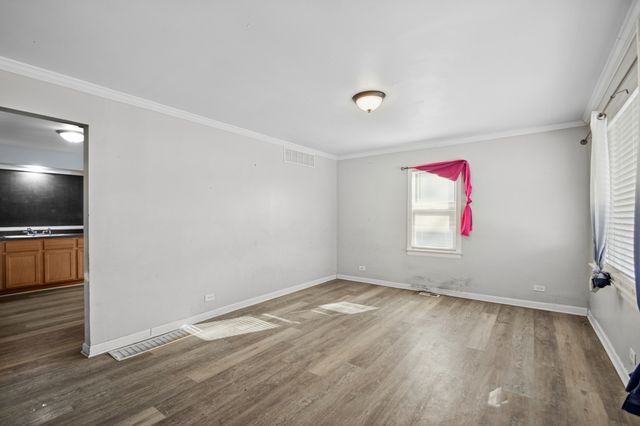 711 N Columbine Avenue, Lombard, IL 60148