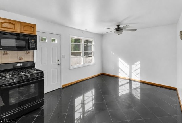 69 N 4Th St, Paterson City, NJ 07522