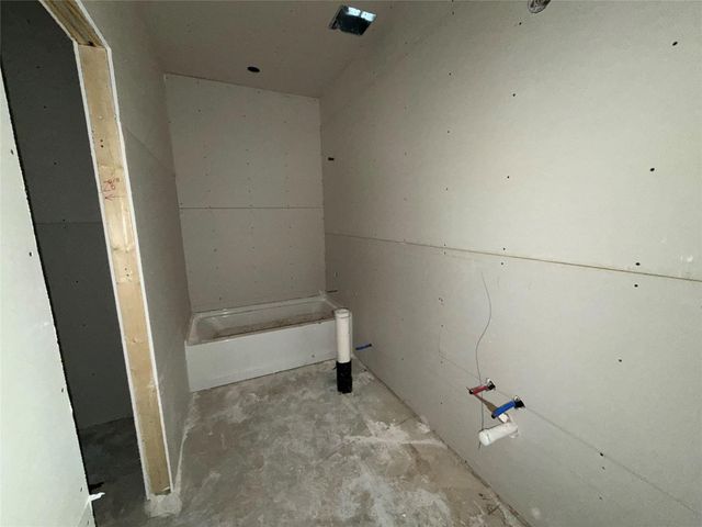 153 Clover BND, Liberty Hill, TX 78642