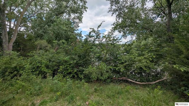 2010 W Cove Court, Lincoln, NE 68522