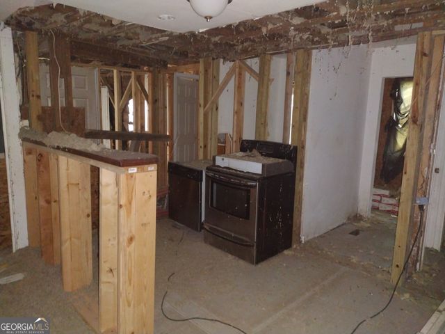 1430 N East Street, Greensboro, GA 30642