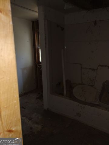 1430 N East Street, Greensboro, GA 30642