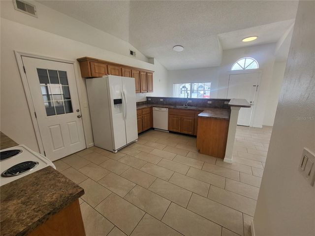 6913 LONG NEEDLE COURT, Orlando, FL 32822