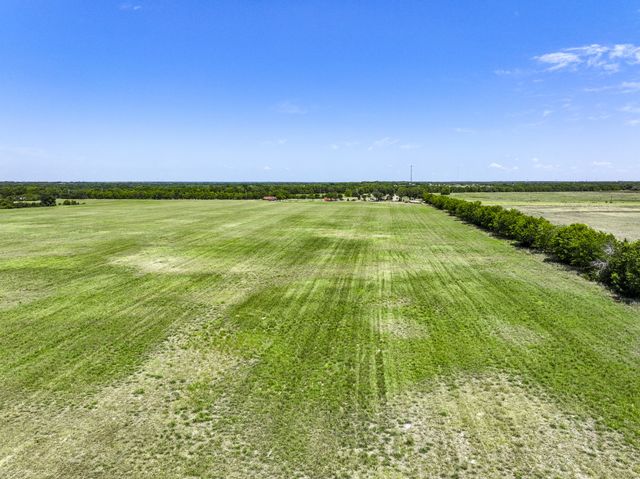 5726 County Road 4100, Greenville, TX 75401