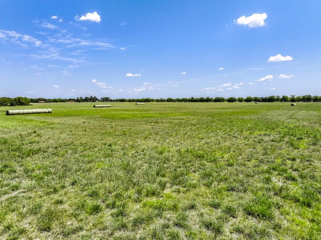 5726 County Road 4100, Greenville, TX 75401