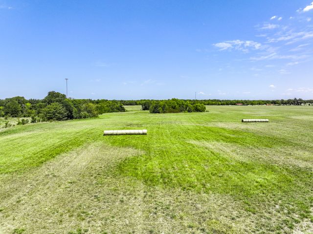 5726 County Road 4100, Greenville, TX 75401