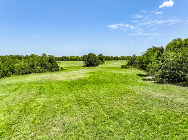 5726 County Road 4100, Greenville, TX 75401