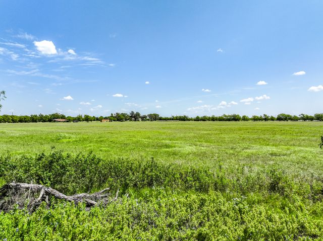 5726 County Road 4100, Greenville, TX 75401