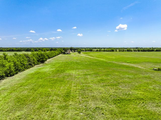 5726 County Road 4100, Greenville, TX 75401