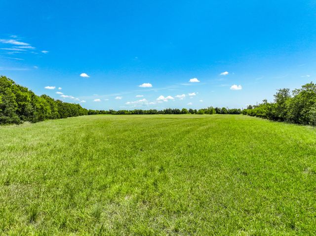 5726 County Road 4100, Greenville, TX 75401