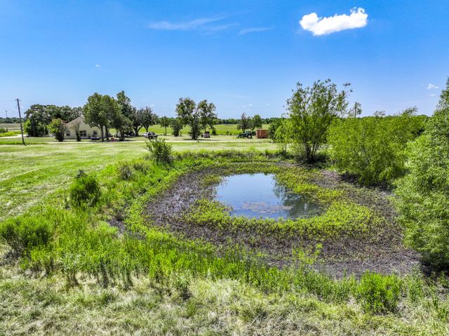 5726 County Road 4100, Greenville, TX 75401