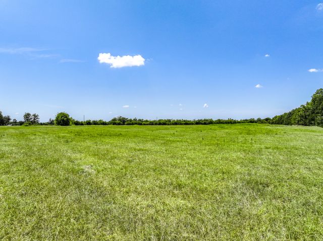 5726 County Road 4100, Greenville, TX 75401