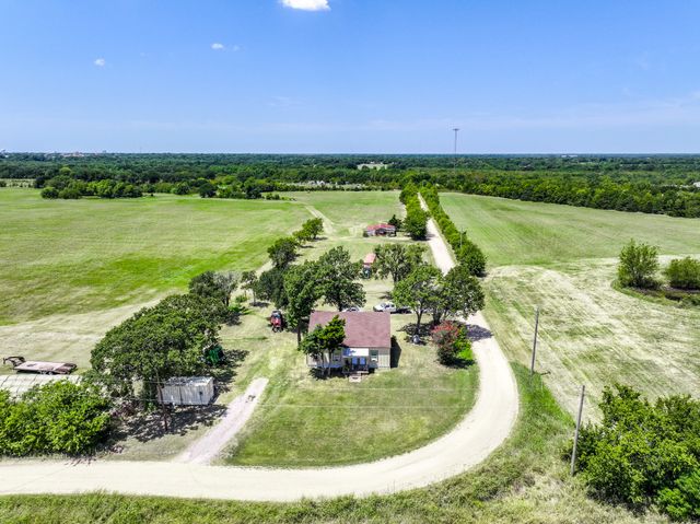 5726 County Road 4100, Greenville, TX 75401