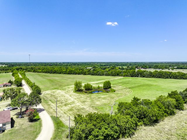 5726 County Road 4100, Greenville, TX 75401