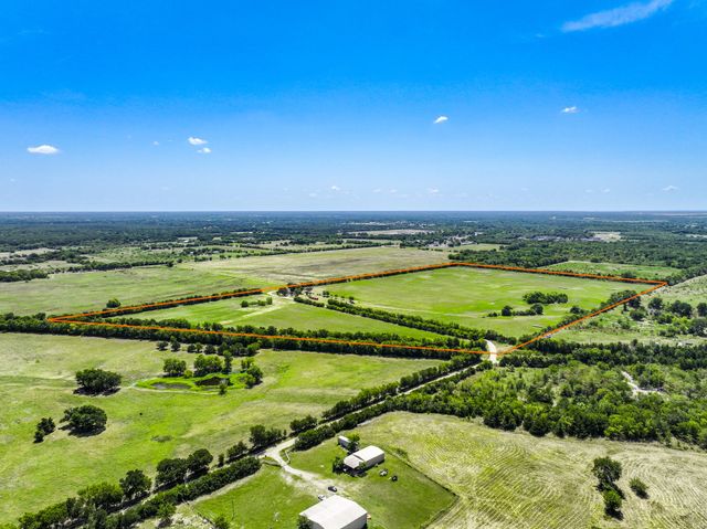 5726 County Road 4100, Greenville, TX 75401