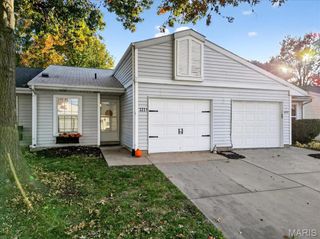 3221 Meadow Trail Drive 56, St Peters, MO 63376