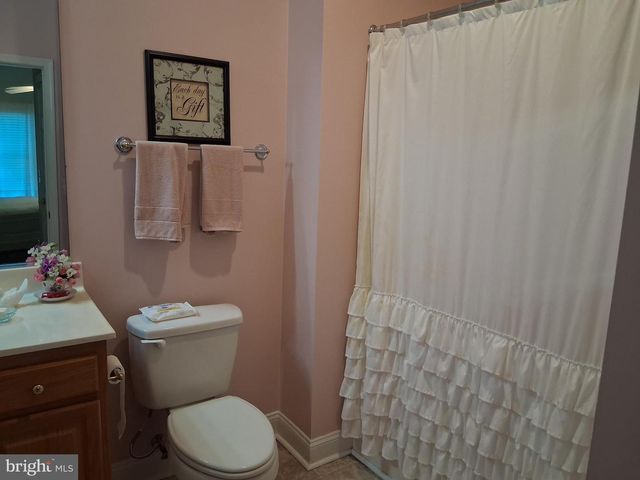 307 LYNN DR, Stephens City, VA 22655