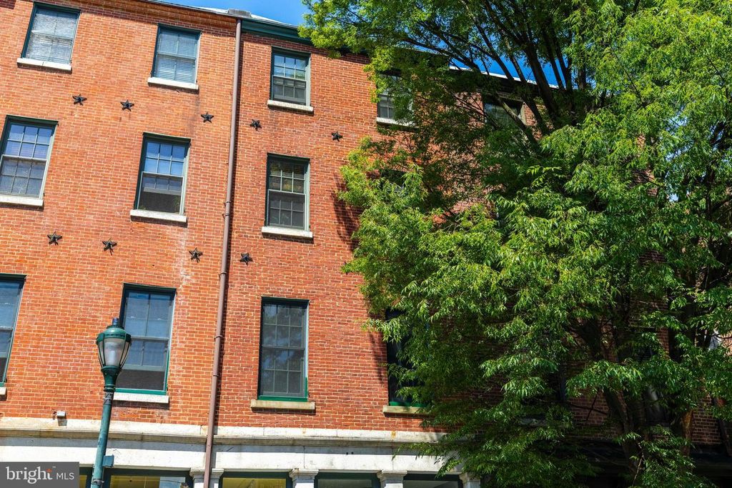 144-46 N 3RD ST #C, Philadelphia, PA 19106