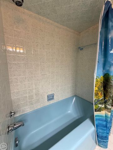 13490 Brainwood Street, Warren, MI 48089