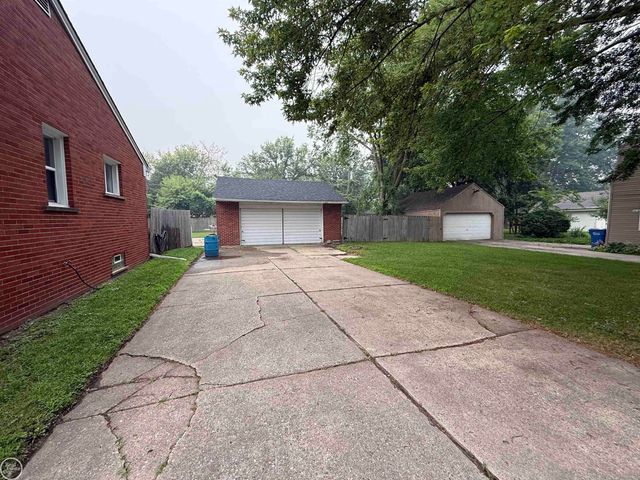 13490 Brainwood Street, Warren, MI 48089
