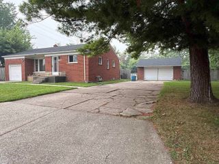 13490 Brainwood Street, Warren, MI 48089