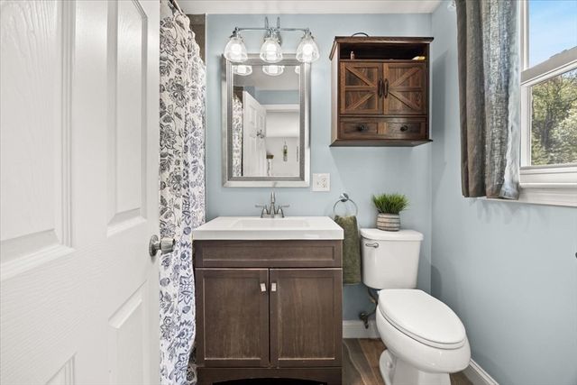44 S Main St, Berkley, MA 02779