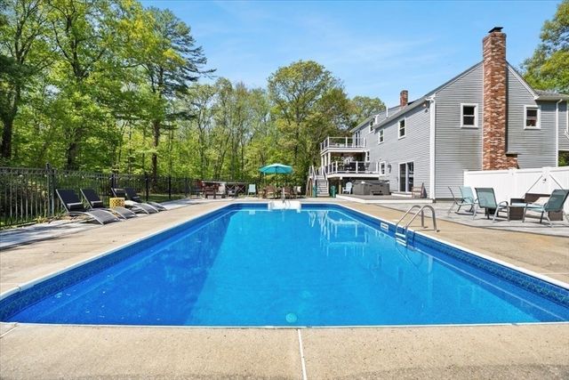 44 S Main St, Berkley, MA 02779