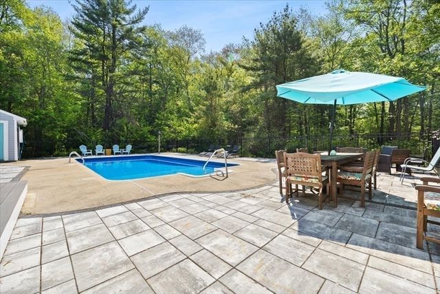 44 S Main St, Berkley, MA 02779