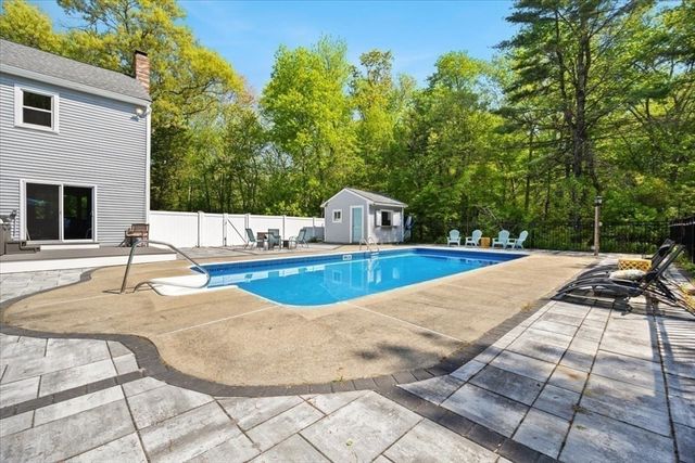 44 S Main St, Berkley, MA 02779