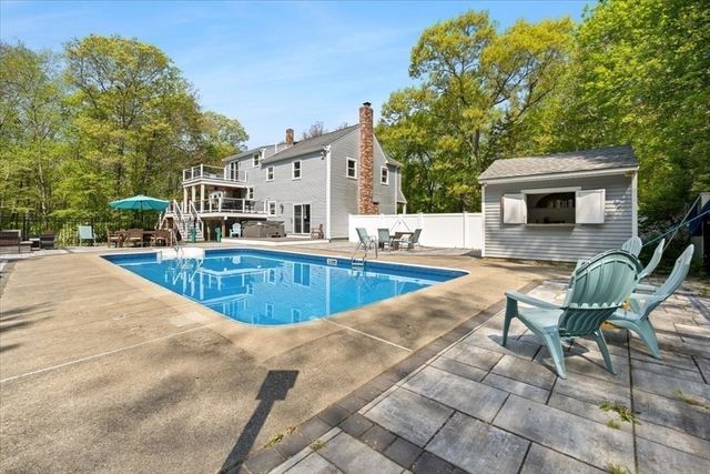 44 S Main St, Berkley, MA 02779