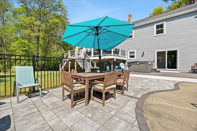 44 S Main St, Berkley, MA 02779
